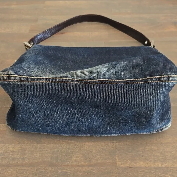 Auth Fendi Denim Mama Baguette - Picture 4 of 16
